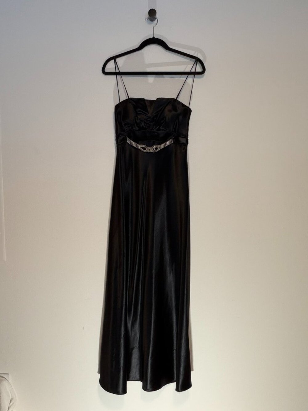 Juno Dress Collection Black Satin Rhinestone Formal Gown M - Picture 3 of 10
